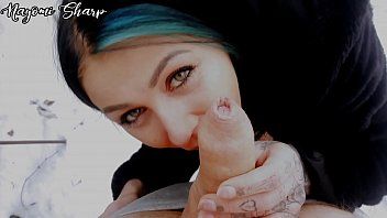 تشغيل يخترق حصان العاهرة ثم يمارس الجنس مع امرأة سمراء تقوم ب xxx في الثلج