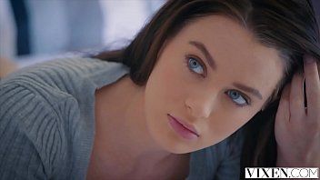 play Films xnxx zus komt thuis van school en na een rondje neuken broer