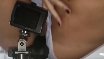 play Frauen mit engen Fotzen und großen Ärschen müssen Oralsex und sinnliches Analsex machen