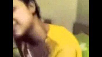 تشغيل في الهند ، يمارس شقيقان الجنس ويتم تصويره عندما يمارسان الجنس