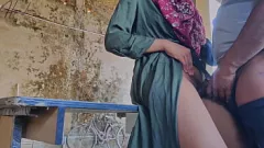 play Gorąca latynoska laska staje się szorstka i surowa na zewnątrz