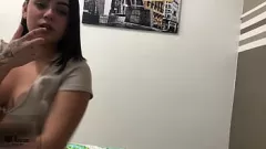 Redă Sora vitregă Melanie Caceres nu poate rezista la Big Black Cock - Full Story