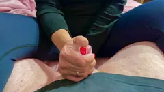 play Femdom Handjob Power: Orgasm ruinat cu un cocos mic