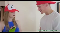 play Tânăra adolescentă blondă Dolly Leigh, jocul de rol interzis al Pokemonului