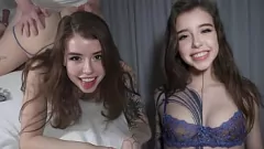Odtwórz Petite Cutie bierze szorstki penisa jak profesjonalista w domowym porno