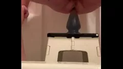 play Busty Blonde przyjmuje wiele tyłków i stuleć