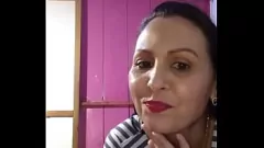 Abspielen Brasilianischer Amateur sparet einen großen schwarzen Schwanz nach dem Duschentausch