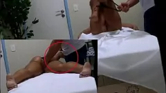 play اشتعلت من قبل موكلي: تم تصويره سراً مع سليمان وبيبلزينها