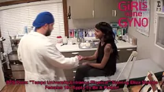 Jouer Dans les coulisses avec Destinydoa et Elizashields: seins naturels et chatte à gogo