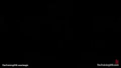 Jouer Entraînement BDSM extrême : une esclave blonde aux seins énormes fouettée et bâillonnée lors d'une séance de fétichisme hardcore et brutale