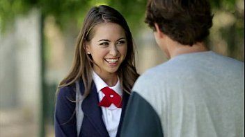 تشغيل طالبة مراهقة تتعلم معنى ديك الرجل المتزوج