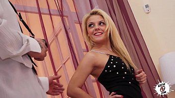 play Femei rele care fac sex in gat cu fotografi ce le fotografiaza xnxx