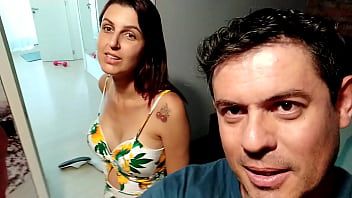 Jouer Double pénétration avec une prostituée brune