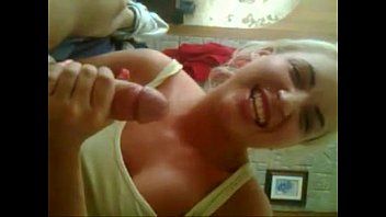 play Condurache Diana Alexandra z iasi całuje i śmieje się