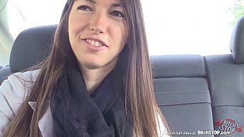 Spelen De tiener wil een xxx-actrice worden en geeft de test in de auto