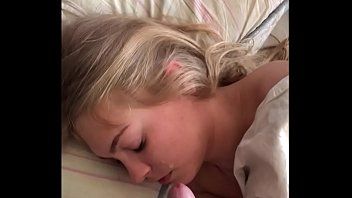 play Primul film porno facut de alina plugaru cand si-a inceput cariera penetrata pana plange